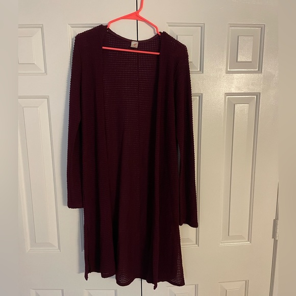 Maroon knee length cardigan size small - Picture 1 of 3